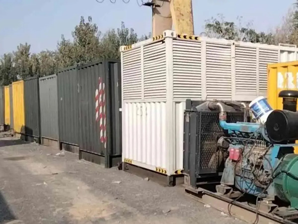 公主岭200KW柴油发电机机组每小时油耗是多少？